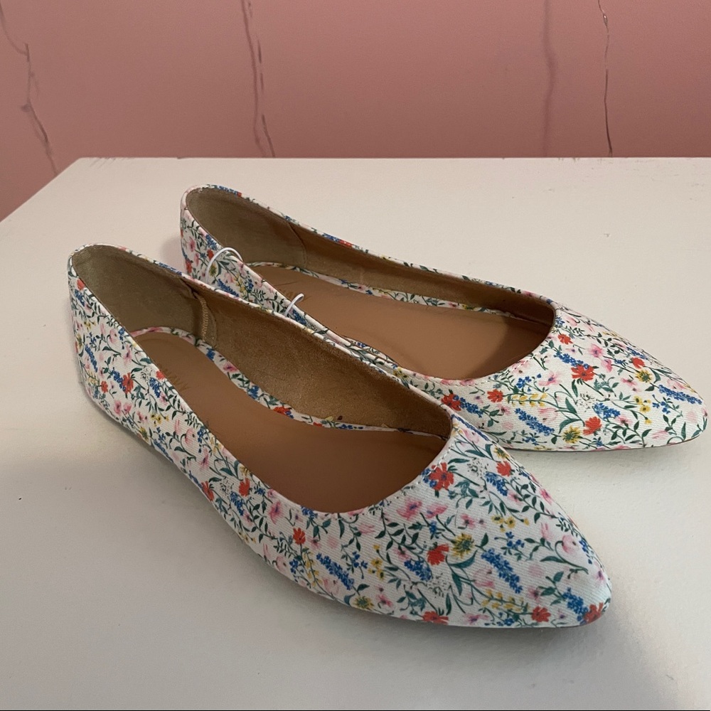 White Floral Dress Shoes